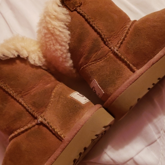 Toddler girl brown Uggs - Picture 5 of 7